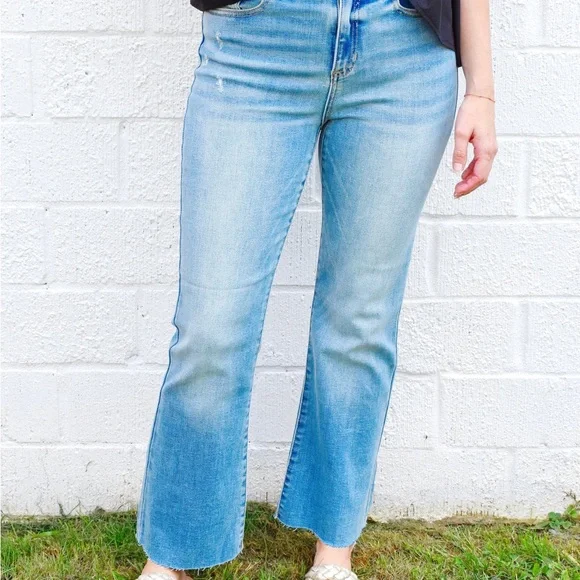 Sneak Peek High Rise Jeans - Medium Wash - NWT - Picture 4 of 5